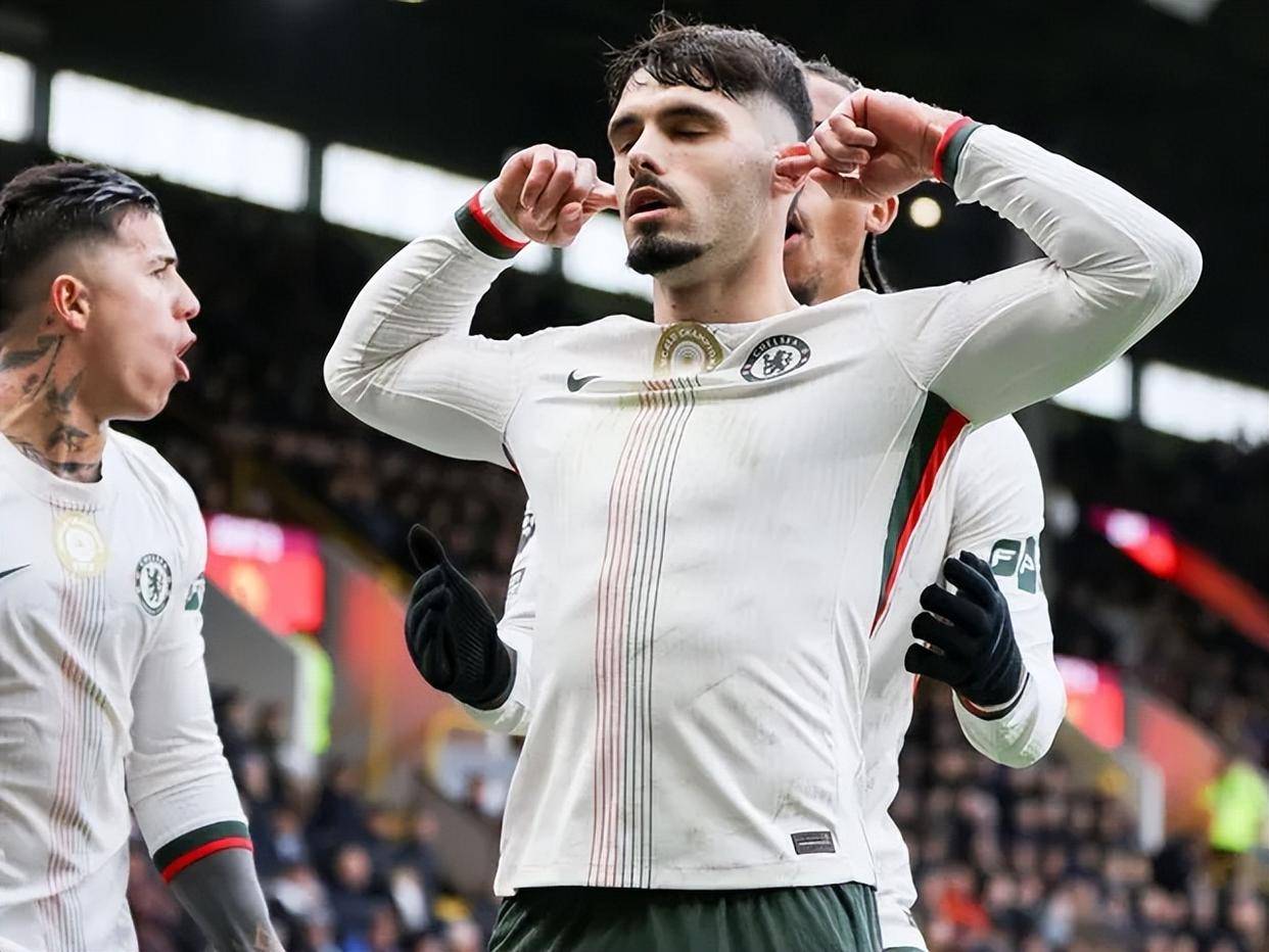 国际比赛日欧冠焦点战；底特律活塞豪取连胜；悬念犹存；细节决定成败的简单介绍虎扑体育