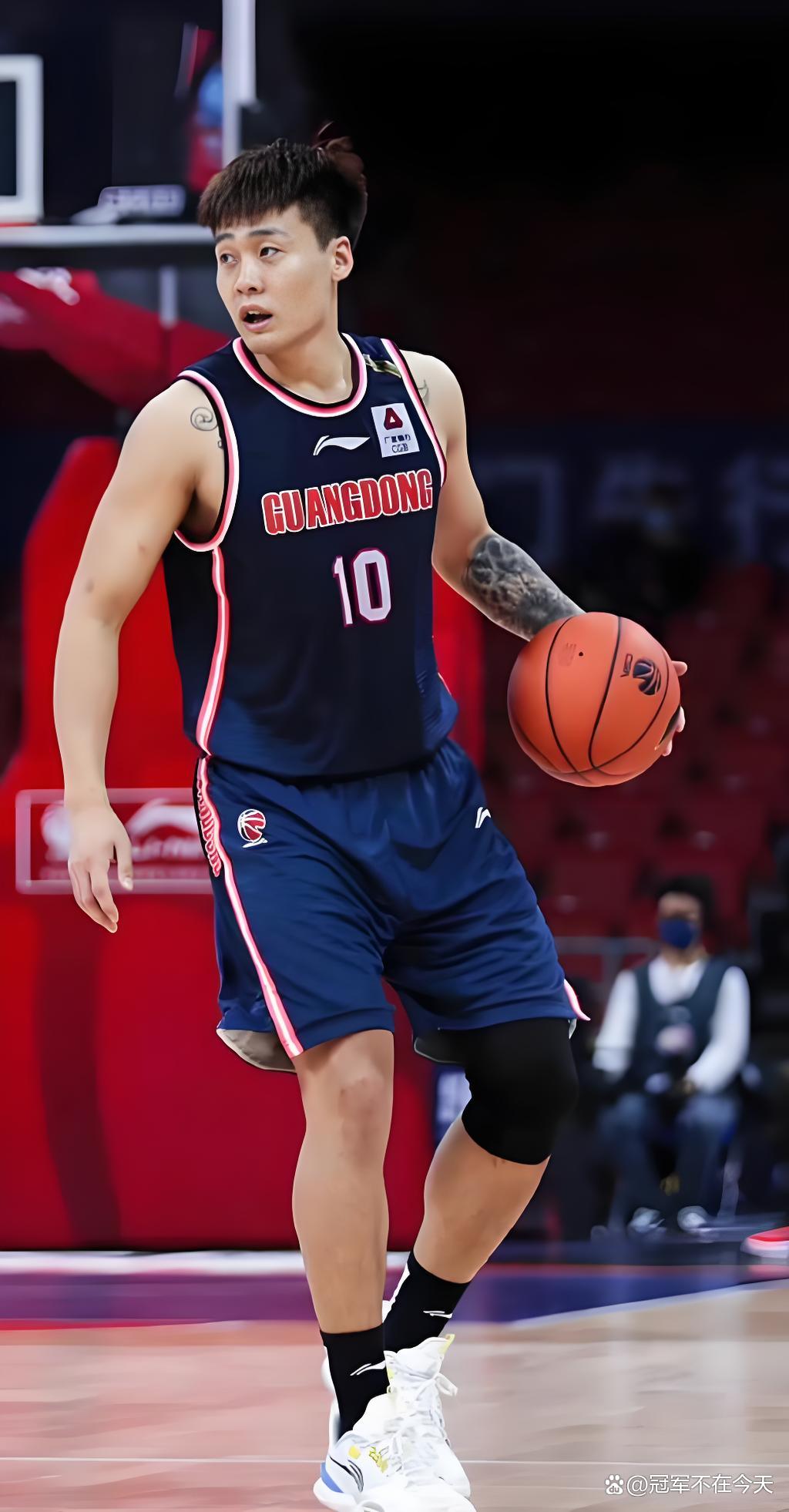 今晚CBA常规赛焦点战，北京首钢回应争议，质疑声仍在，纪律约束更严格的简单介绍