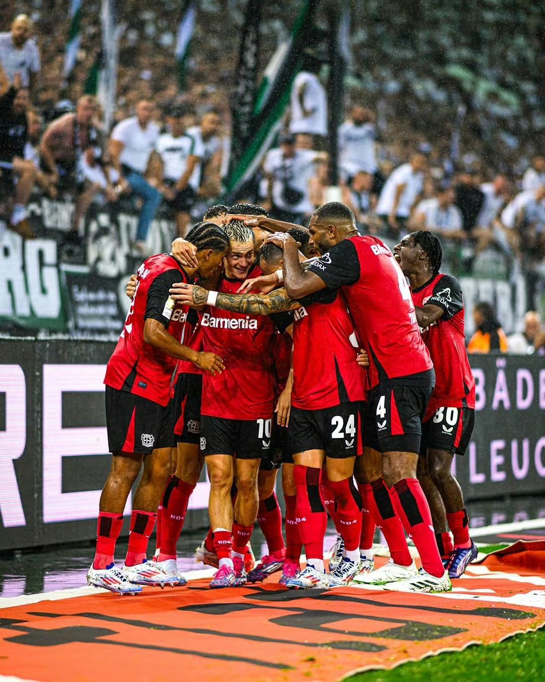 包含门兴格拉德巴赫迎欧冠关键赛，关键时刻内部沟通，底气十足，训练强度明显提升的词条