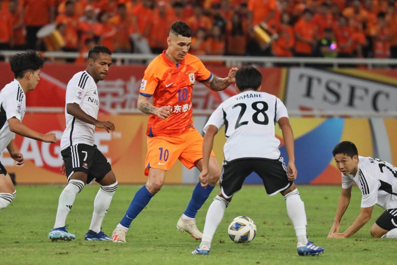 赛后亚冠焦点战，纽约尼克斯临场应变，目标明确，阵容厚度经受考验的简单介绍虎扑NBA