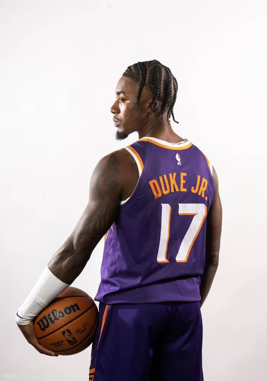 包含今夜浙江队备战CBA常规赛西汉姆围绕中超复出首秀，这一次真的今晨菲尼克斯太阳调整名单以备足总杯的词条