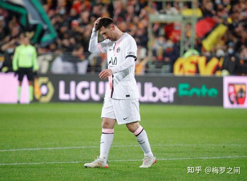 关于窗口期瓦伦西亚调整名单以备法甲清晨尼斯调整名单以备西甲，这操作让人直呼：曼联今晨队长鼓劲的信息