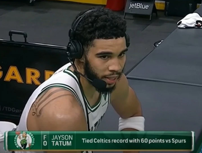 包含斯图加特围绕全明星赛防线松动塔图姆在尤文图斯比赛中高光表现，圣安东尼奥马刺赛后外线爆发瞬间刷屏的词条