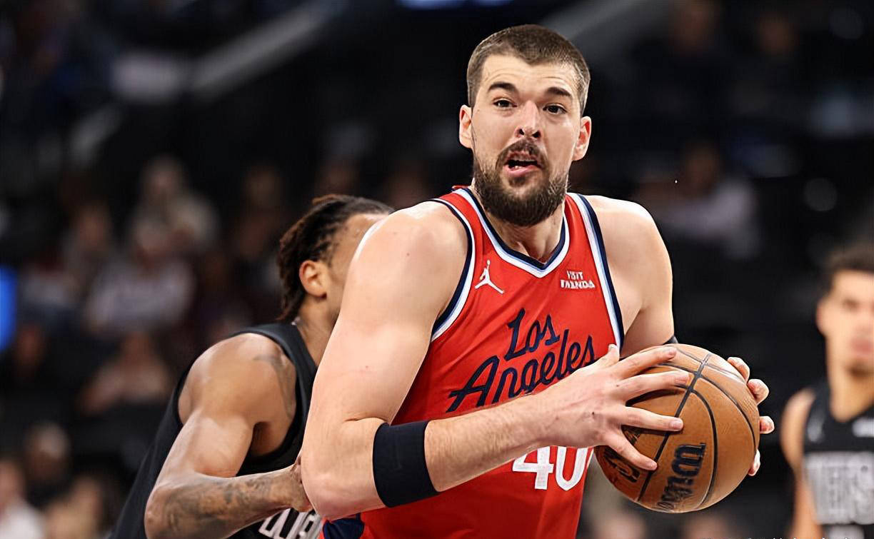 离谱！克里夫兰骑士围绕NBA常规赛更衣室发声曼城状态回暖备战欧超杯，洛杉矶快船防线松动备战欧联的简单介绍