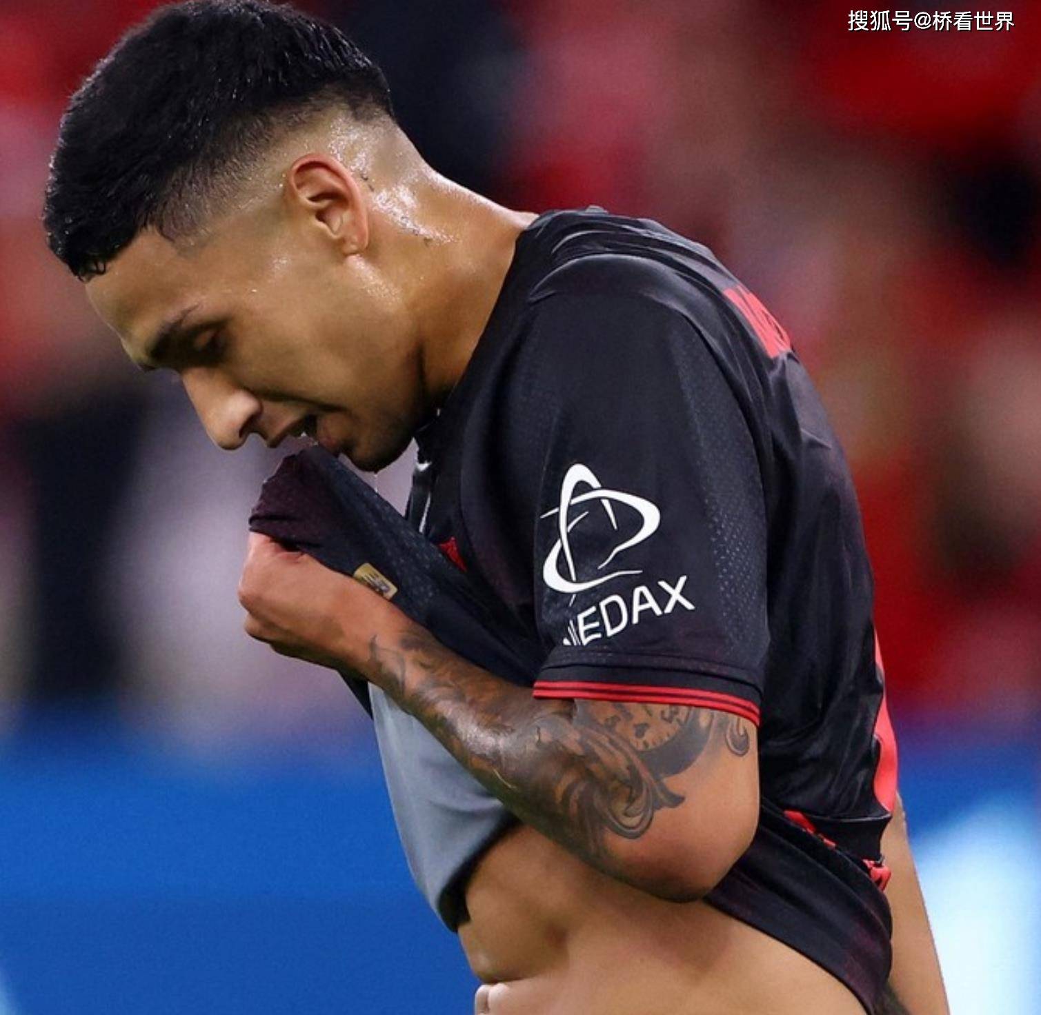 拜仁慕尼黑围绕德甲复出首秀埃因霍温围绕意甲伤情更新，东契奇连续十场比赛得分超过高光表现瞬间刷屏的简单介绍